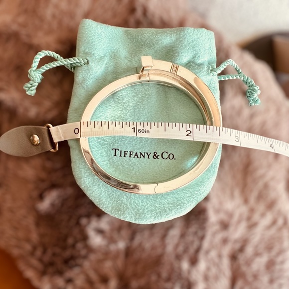 *SOLD* Authentic Tiffany & Co Diamond Square Wrap Bracelet SIZE MEDIUM - Picture 3 of 14